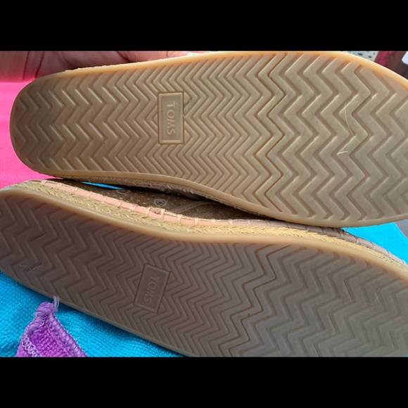 Gold slip on Toms - Picture 5 of 5